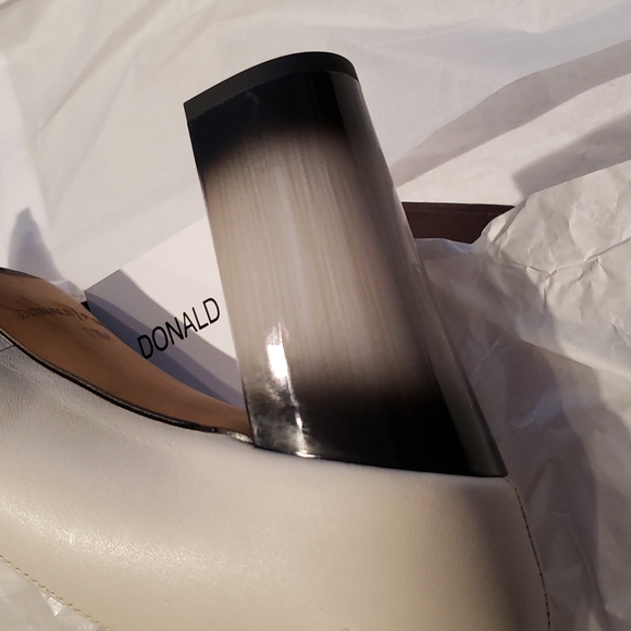 Donald Pliner New HADLEY Ombre Block Heel Pumps Shoes Leather Off-White Women's - Picture 6 of 13